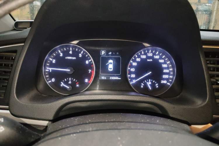 Used Hyundai Elantra (6th Generation / Lingdong) 2016 1.6L Automatic ZhiXuan – Elite Version
