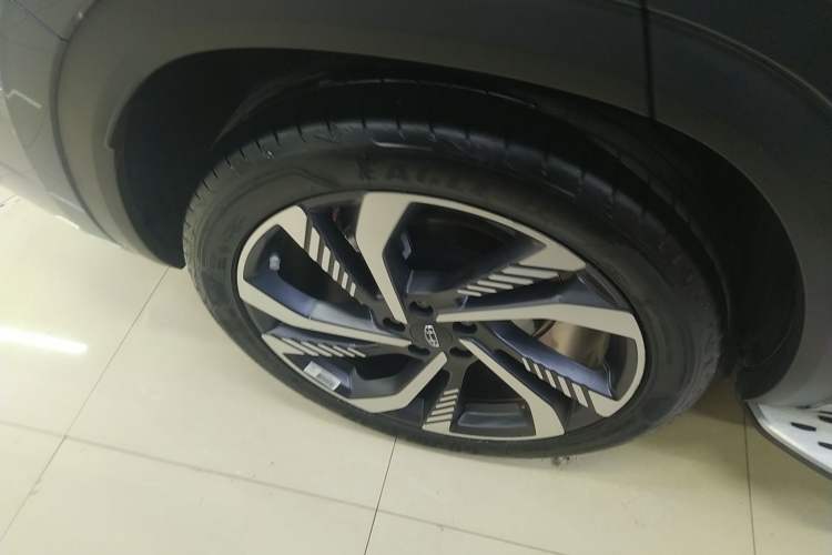 Used Geely Auto Monjaro L 2024 2.0TD High-Power Automatic Two-Wheel Drive Skyline Edition
