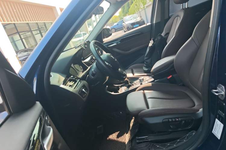 Used BMW X1 2020 sDrive25Li Leading Model
