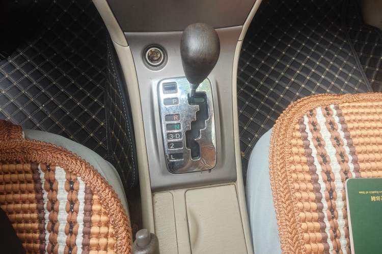 Used Toyota Corolla EX 2011 1.6L Automatic Luxury Edition Gear Lever