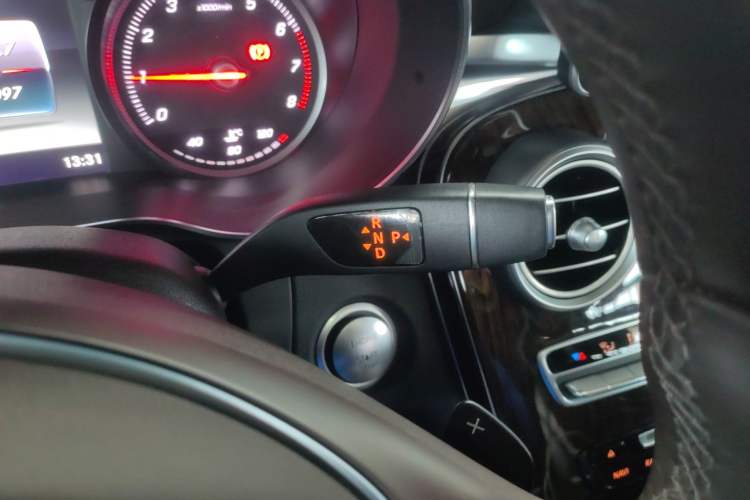 Used Mercedes-Benz GLC 2018 GLC 260 4MATIC Luxury Model
