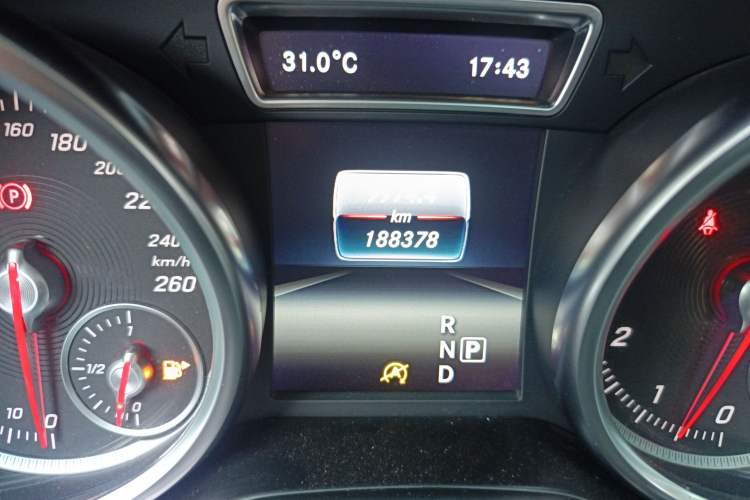 Used Mercedes-Benz GLE Coupe 2015 GLE 400 4MATIC Coupe SUV Odometer Close Up