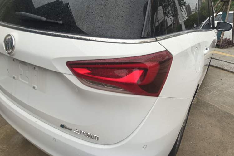 Used Buick GL6 2021 323T Mild Hybrid Connect Luxury Model Right Rear Taillight