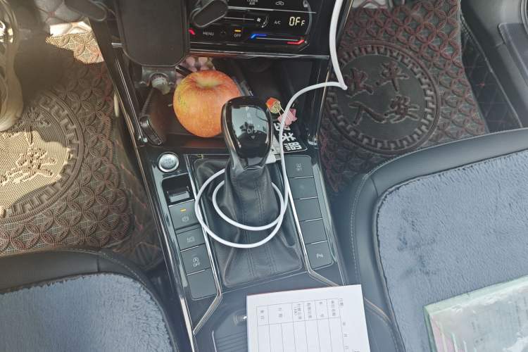 Used Volkswagen Passat 2020 Facelift 330TSI Elite Edition China VI Standard
