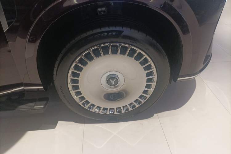 Used VOYAH Titan 2026 Model Max+ Right Rear Wheel Hub