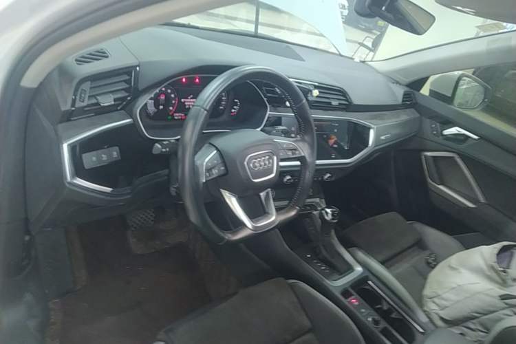 Used Audi Q3 2021 35 TFSI Fashion Dynamic Model