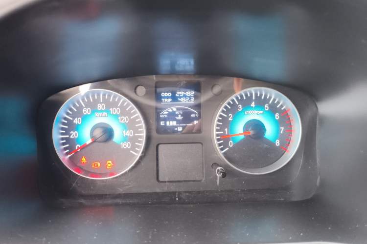 Used Jinbei Gold Hiace M Classic 2024 1.5L Engineering Lion Passenger Vehicle 5 Seats Instrument Cluster