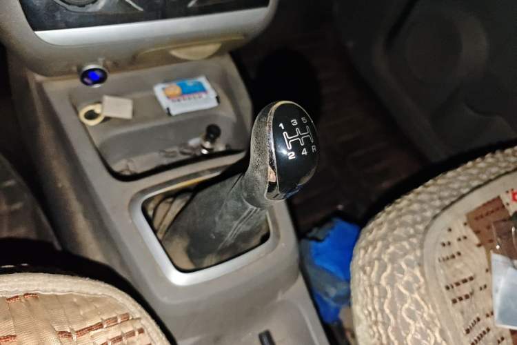 Used BAIC Weiwang M20 2014 1.5L Basic Version DAM15DL
