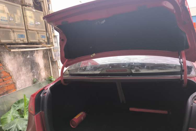 Used Buick Excelle 2015 1.5L Automatic Classic Model Trunk