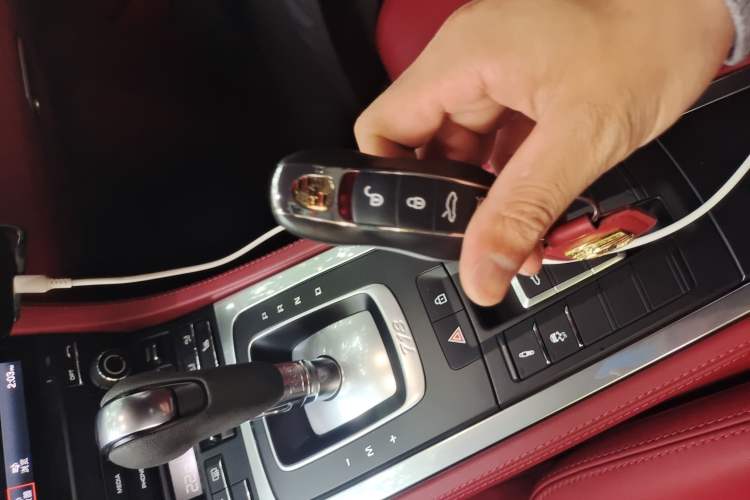 Used Porsche 718 2022 Boxster 2.0T Vehicle Key