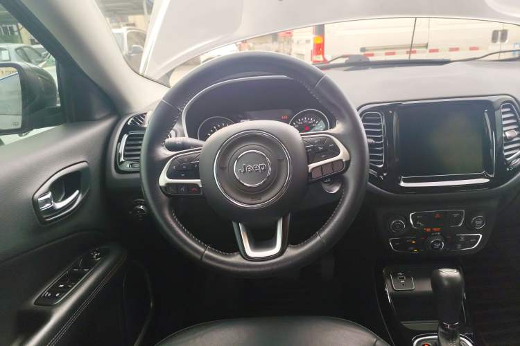 Used Jeep Compass 2019 220T Automatic Family Edition