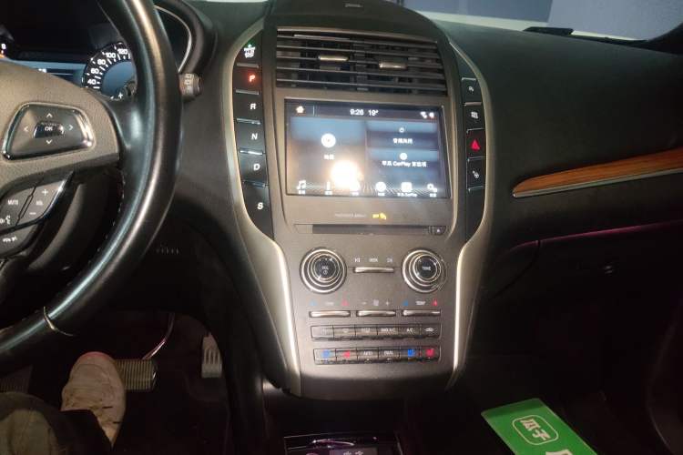 Used Lincoln MKC 2018 2.0T Four-Wheel Drive Zunya Edition Audio And AC Panel
