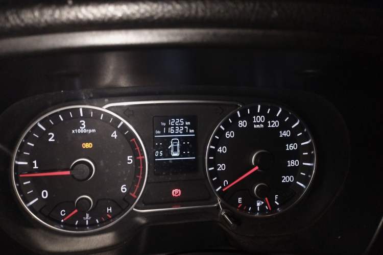 Used Land X8 2015 Explorer Edition 2.0T Diesel 4x2 Luxury Model