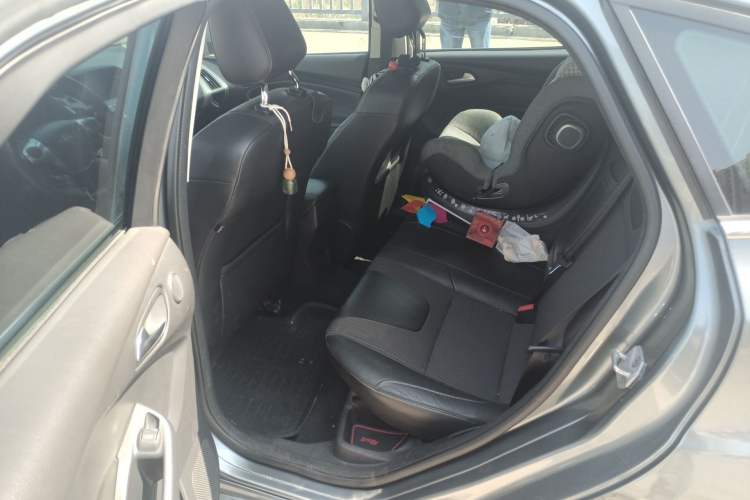 Used Ford Focus 2012 Hatchback 2.0L Automatic Luxury Sport Model