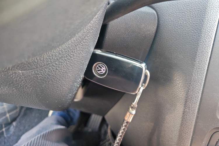 Used Volkswagen Sagitar 2014 Revised Version 1.4TSI Automatic Luxury Edition
