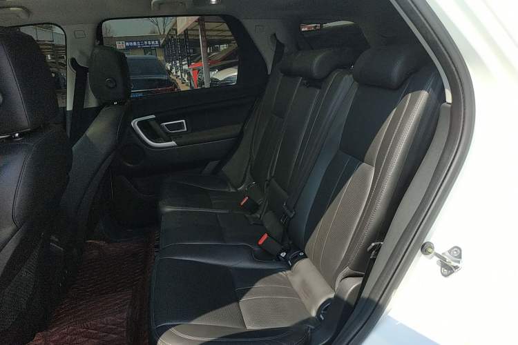 Used Land Rover Discovery Sport 2018 240 PS HSE Version
