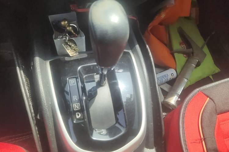 Used Nissan Qashqai 2016 2.0L CVT Luxury Edition Gear Lever