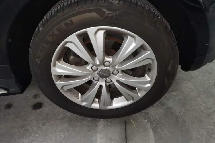 Used Haval H8 2017 2.0T Gasoline 4x4 Smart Enjoyment Version
