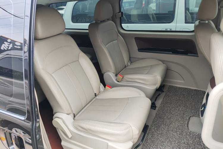 Used FORTHING Lingzhi 2017 M5L 1.6L 7-Seater Comfort Model Left Rear Seat