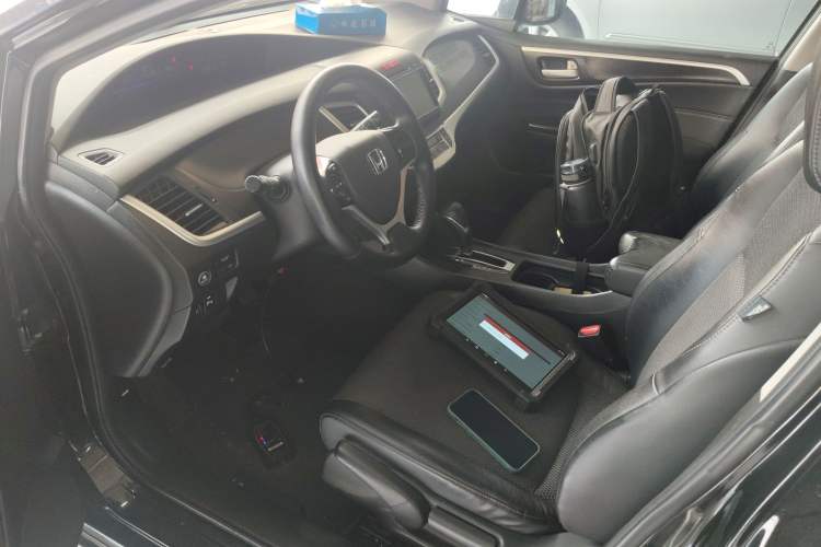 Used Honda Jade 2013 1.8L automatic Comfort version 5 seats
