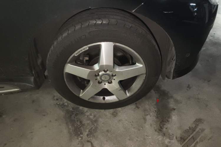 Used Mercedes-Benz M-Class 2014 ML 400 4MATIC Luxury Model Right Front Wheel Hub