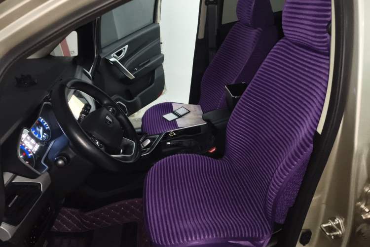 Used Geely Auto Vision X3 2019 Upgraded Model 1.5L CVT Prestige Version Left Front Seat