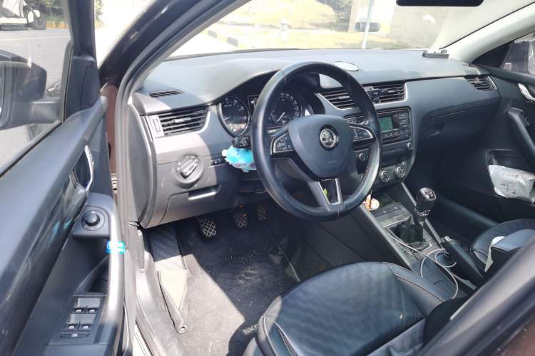 Used Skoda Octavia 2017 1.6L Manual Smart Drive Edition