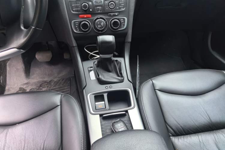 Used Citroen C4L 2016 1.2T Automatic Elite Model Gear Lever