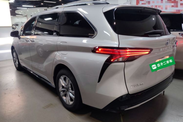 Used Toyota SIENNA 2021 2.5L Hybrid Platinum Edition