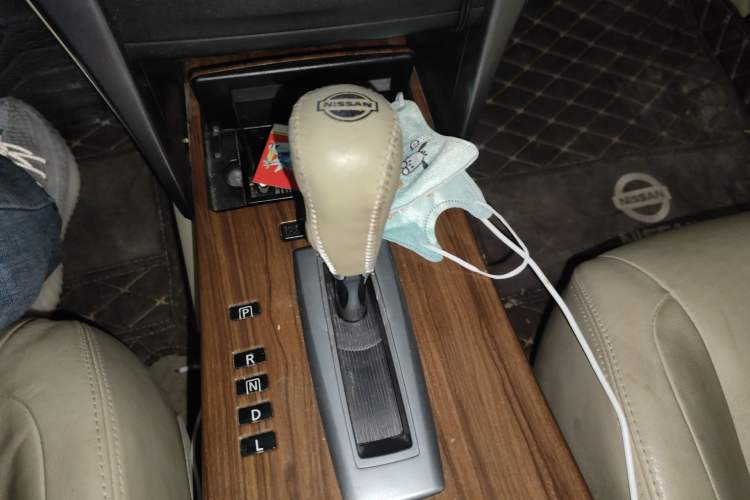 Used Nissan Teana 2011 2.0L XL Comfort Edition Gear Lever