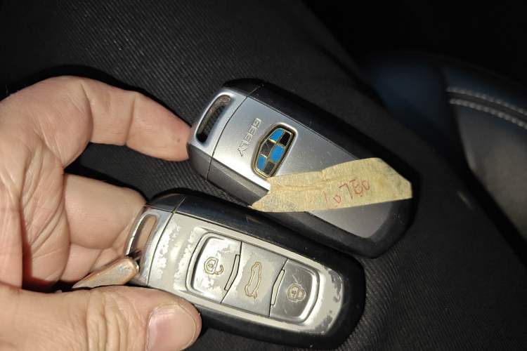 Used Geely Auto Emgrand X7 Sport 2018 1.8TD Automatic Two-Wheel Drive Smart Connect 4G Internet Edition