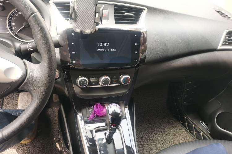 Used Nissan Sylphy 2019 1.6XV CVT Smart Connect Luxury Edition China VI Standard Audio And AC Panel