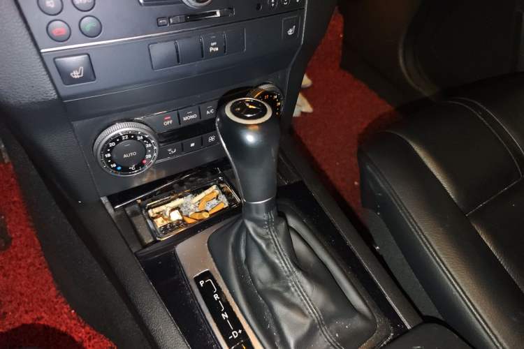 Used Mercedes-Benz GLK-Class 2012 GLK 300 4MATIC Luxury Model