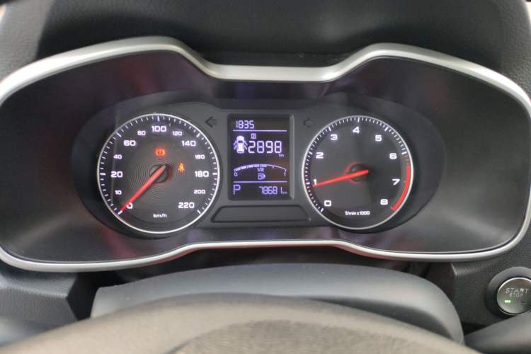 Used MG ZS 2018 1.5L Automatic Luxury Edition China V Standard
