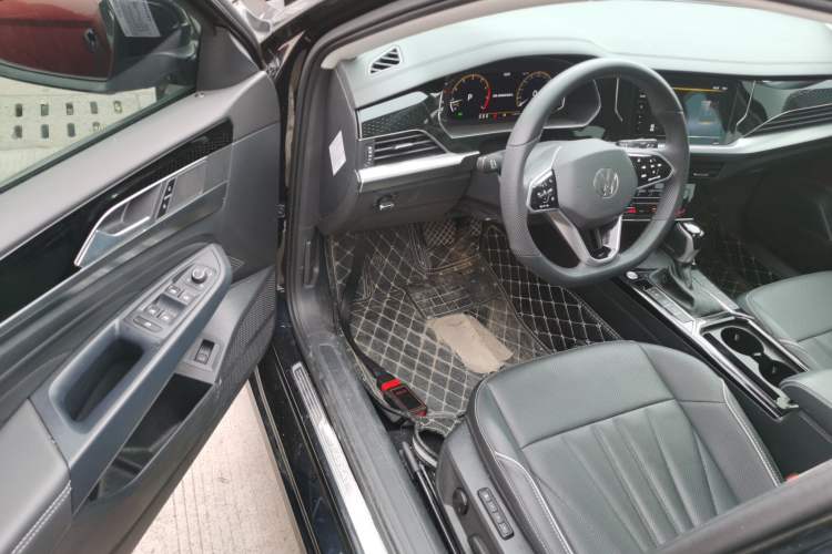 Used Volkswagen Passat 2024 280TSI Elite Edition Driver Seat