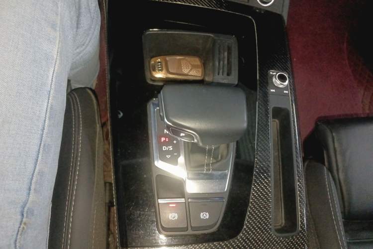 Used Audi Q5L 2022 40T Fashionable and Dynamic Model