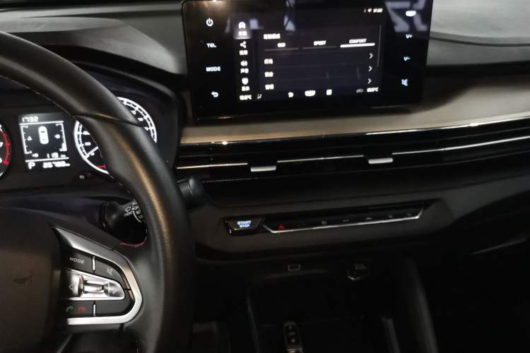 Used Geely Auto Vision X3 2021 PRO 1.5L CVT Deluxe Model