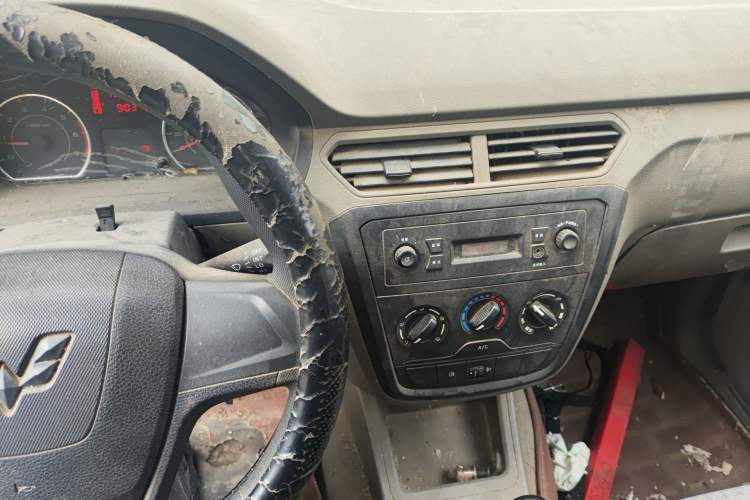 Used Wuling Zhiguang V 2017 1.2L Base Version LMH