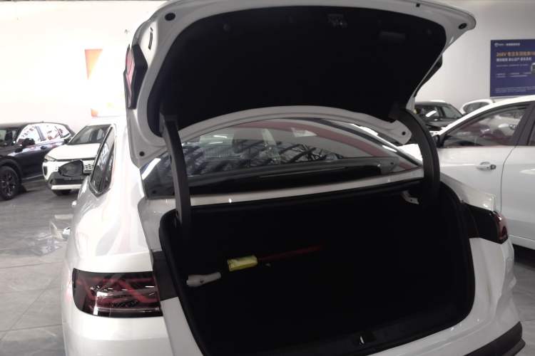 Used BYD Qin L 2024 DM-i 120KM Leading Model
