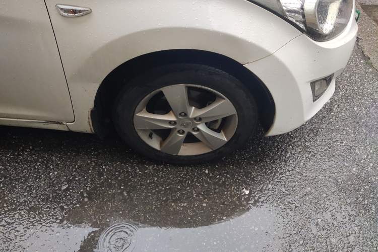 Used Hyundai Elantra (5th Generation / Langdong) 2012 1.6L Automatic Fashion Edition Right Front Wheel Hub