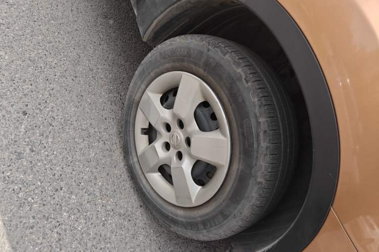 Used Nissan Qashqai 2011 1.6XE Wind 5MT 2WD Right Front Wheel Hub