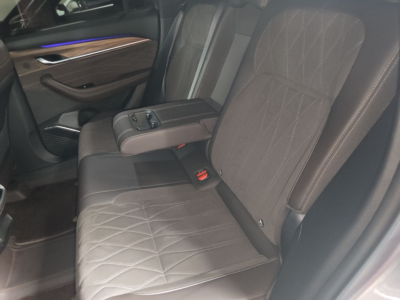 Geely Auto Monjaro L 2026 Model Oriental Yao 2.0TD Automatic Xiaohan Edition — снимка 20