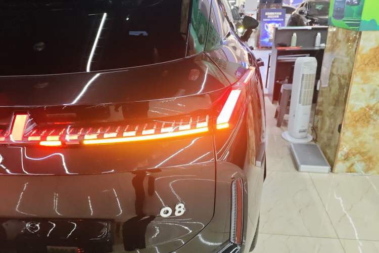 Used Lynk & Co 08 EM-P 2023 220km All-Wheel-Drive Performance Halo