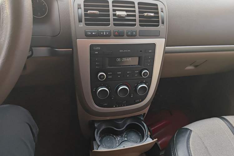 Used Buick GL8 2014 2.4L Classic Edition