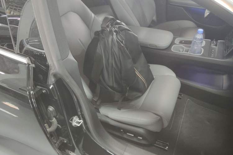 Used Nio ET5T 2024 75kWh Touring Right Front Seat