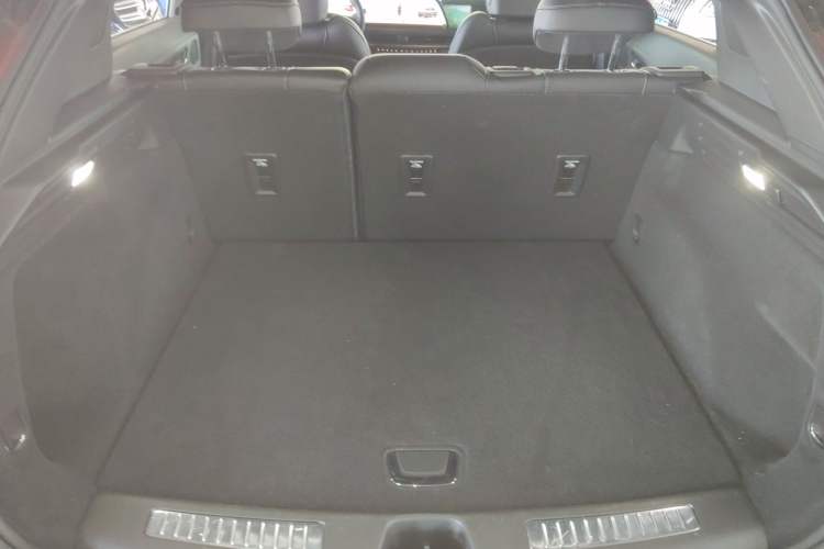 Used Cadillac XT4 2024 28T Two-Wheel-Drive Prestige Version
