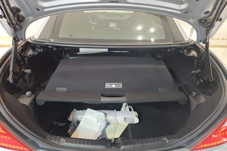 Used Mercedes-Benz SLK-Class 2011 SLK 200 Fashion Model
