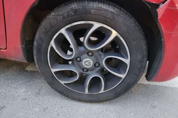 Used CHANGAN Benni 2014 1.4L IMT Luxury Model Right Front Wheel Hub