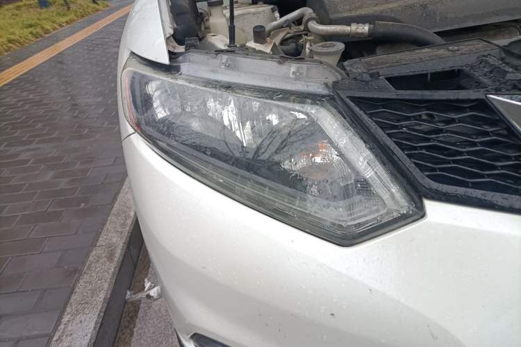 Used Nissan X-Trail 2015 2.0L CVT Comfort MAX Edition 2WD Right Front Headlight