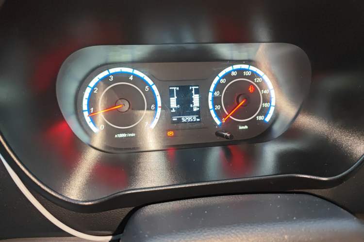 Used CHANGAN KAICHENG Ruixing M60 2023 1.5L GDI Comfort-Class Passenger Vehicle 6/7 Seats Odometer Close Up